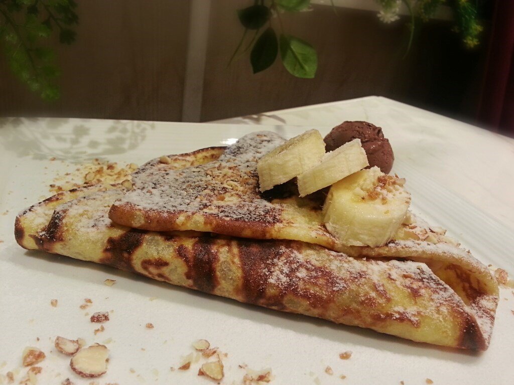 crepe with nutella and banana