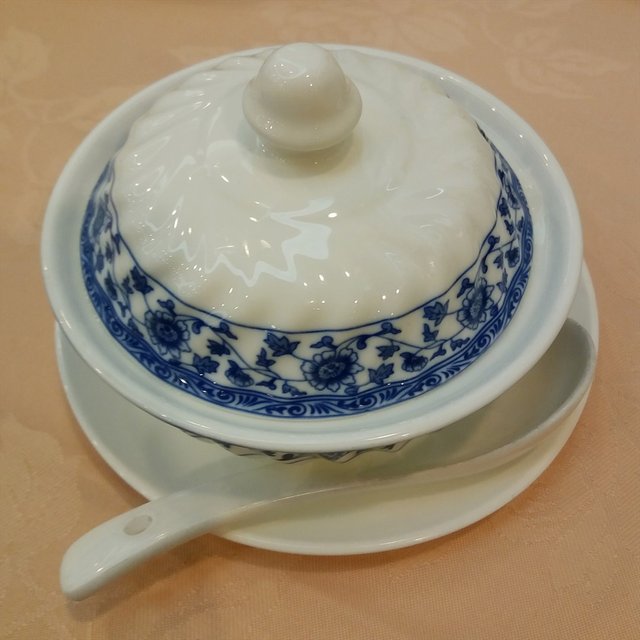 龙湖居的食评 – 香港铜锣湾的粤菜 (广东)海鲜