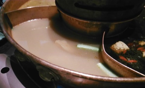 花膠黃油雞湯 - 尖沙咀的酒鍋