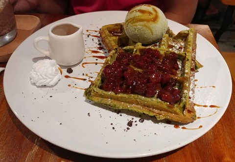 紅豆綠茶窩夫 - 荃灣的Aroma Dessert Cafe