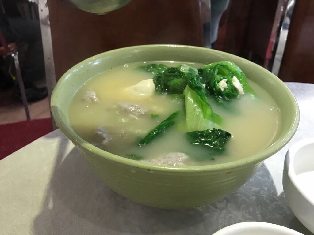 生菜豆腐鲮鱼球汤