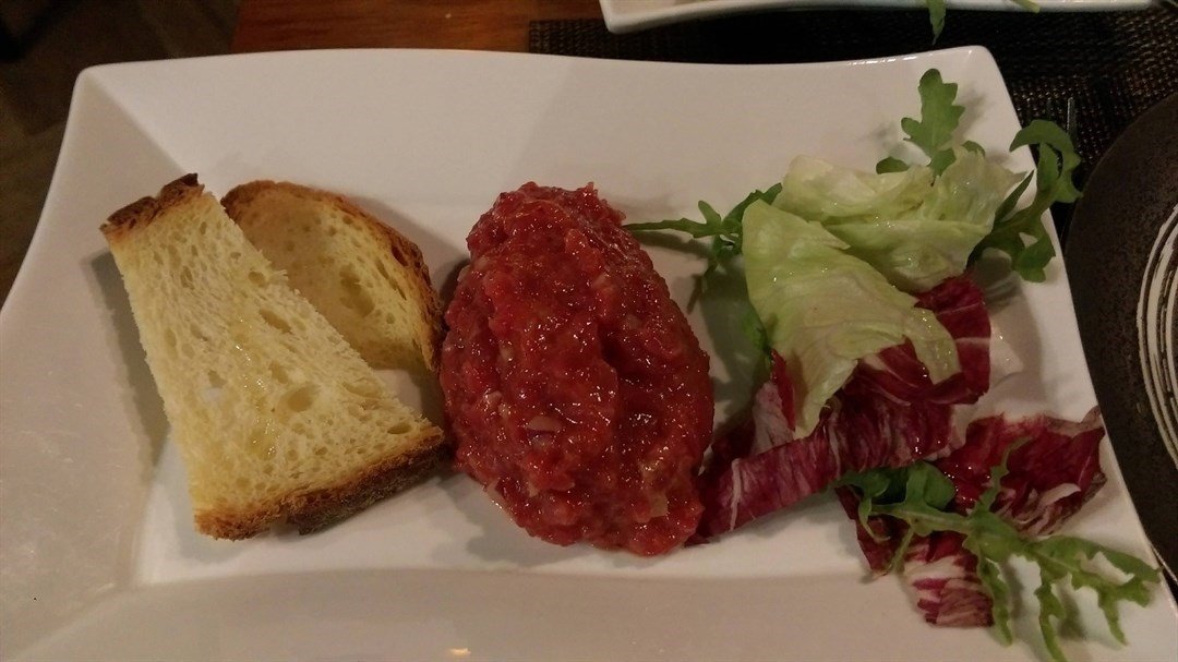 赞好             赞好           fassona beef tartare