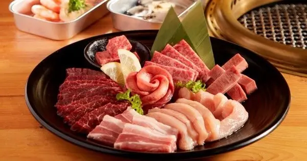 【飲食潮流】宵夜熱選！牛角推全新夜食燒肉併盤