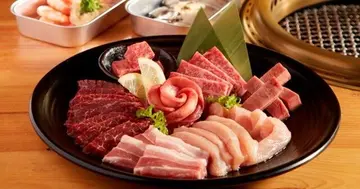 【饮食潮流】宵夜热选！牛角推全新夜食烧肉并盘