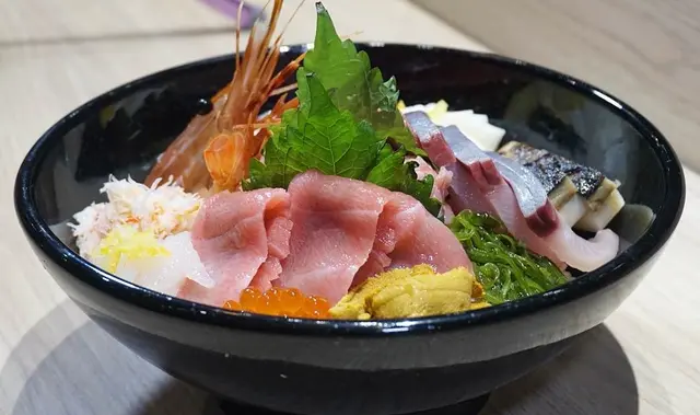 【新店直擊】築地直送 灣仔專門店大大碗海鮮丼 (有片)