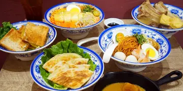 抵食娘惹肉骨茶、叻沙  油麻地新開馬拉茶室（有片）