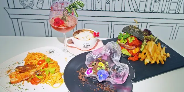 踏入黑白世界食花见甜品！湾仔新开打卡Fusion餐厅（有片）