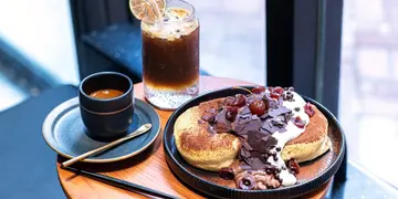 「疫」市创业！旺角型格咖啡甜品店 Black Coffee老板：用6年经验装备自己