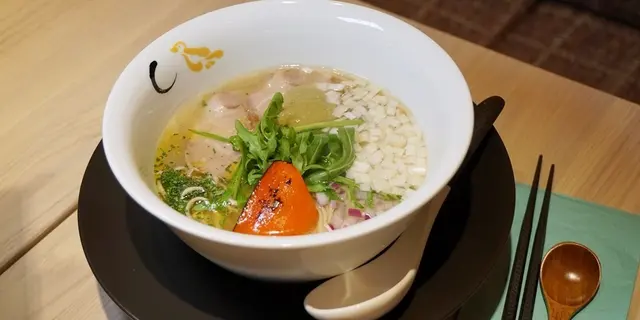 全港首推  牡蠣鹽味拉麵  日本米芝蓮一星拉麵店銅鑼灣分店限定  