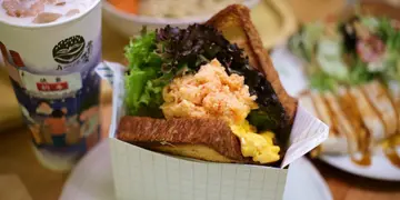 必试台式铁板吐司/黑糖奶盖巴斯克 观塘工厦人气台湾菜重开