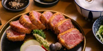 $128起叹A4黑毛和牛/牛舌！西环全新抵食石烧和牛专门店