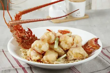 【识食攻略】粤菜经典口味不变 食尽海鲜滋味