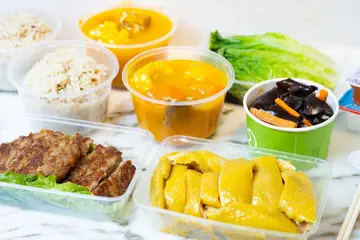 【识食攻略】返工唔知食乜好? 一试鸡嫩饭香嘅海南鸡饭