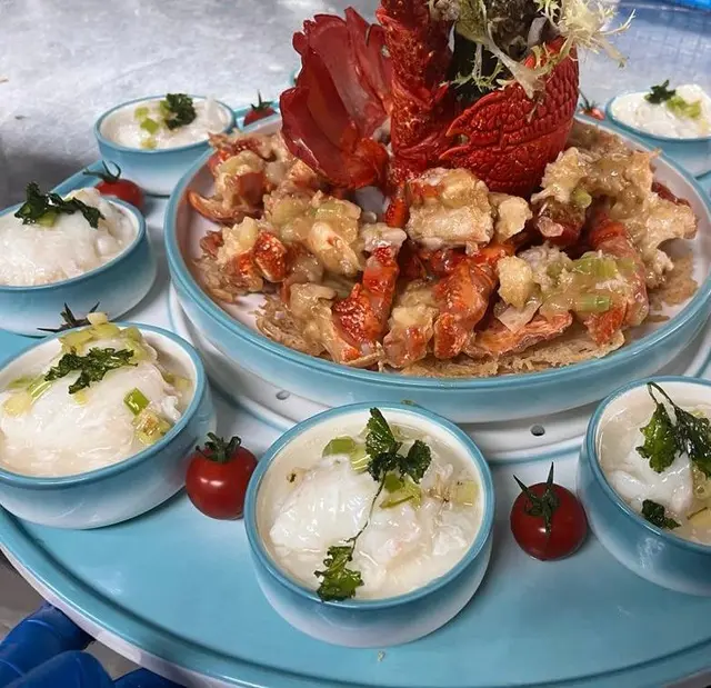 Delicate Cantonese seafood cuisine in Central