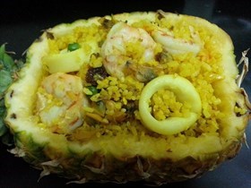 菠蘿海鮮炒飯