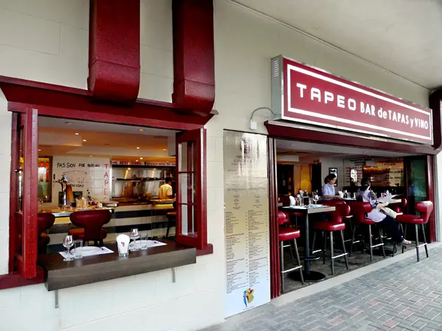 Tapeo Bar De Tapas y Vino