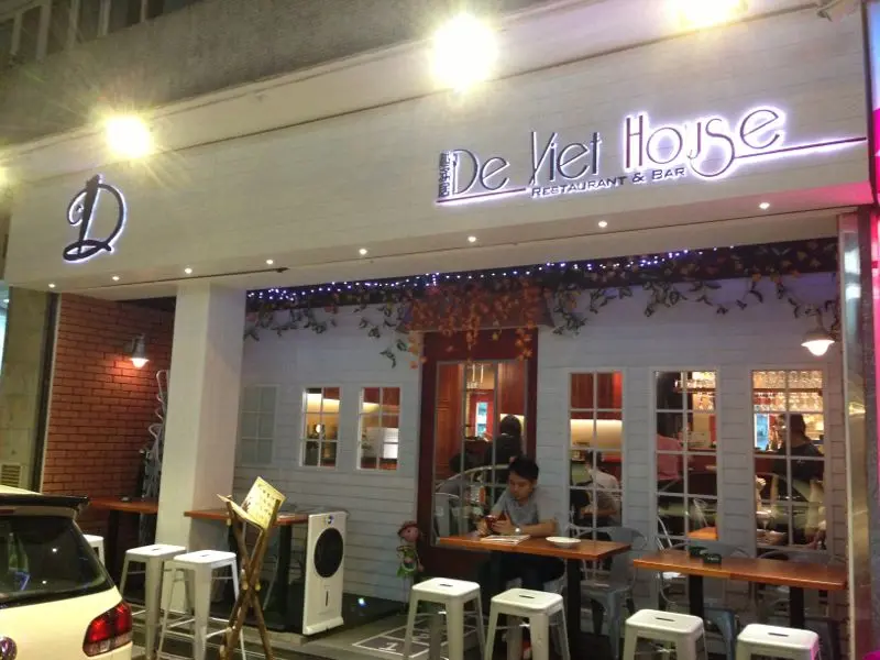 De Viet House