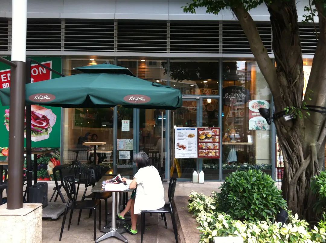 Le Cafe Place