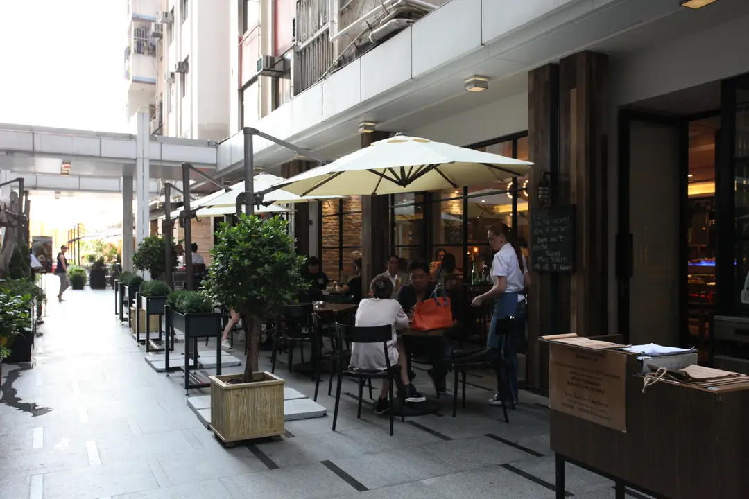 Coast Seafood & Grill (Fashion Walk)