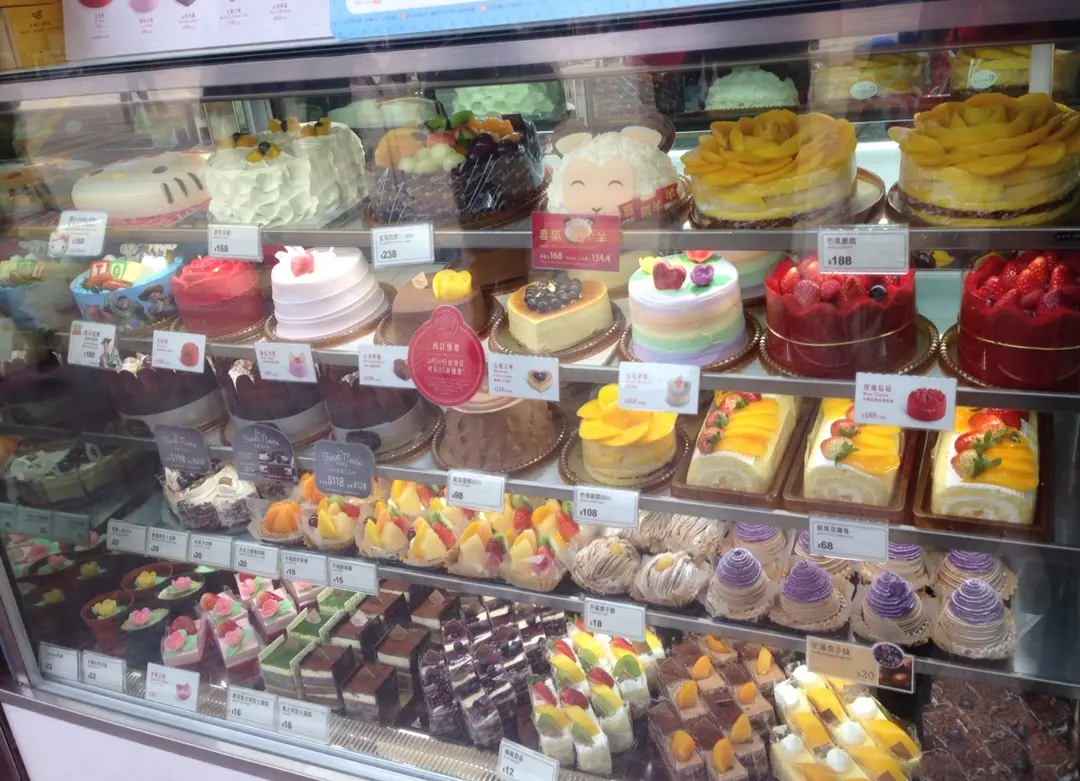 Maxim's Cake Shop Hong Kong Style Bakery in To Kwa Wan Hong Kong