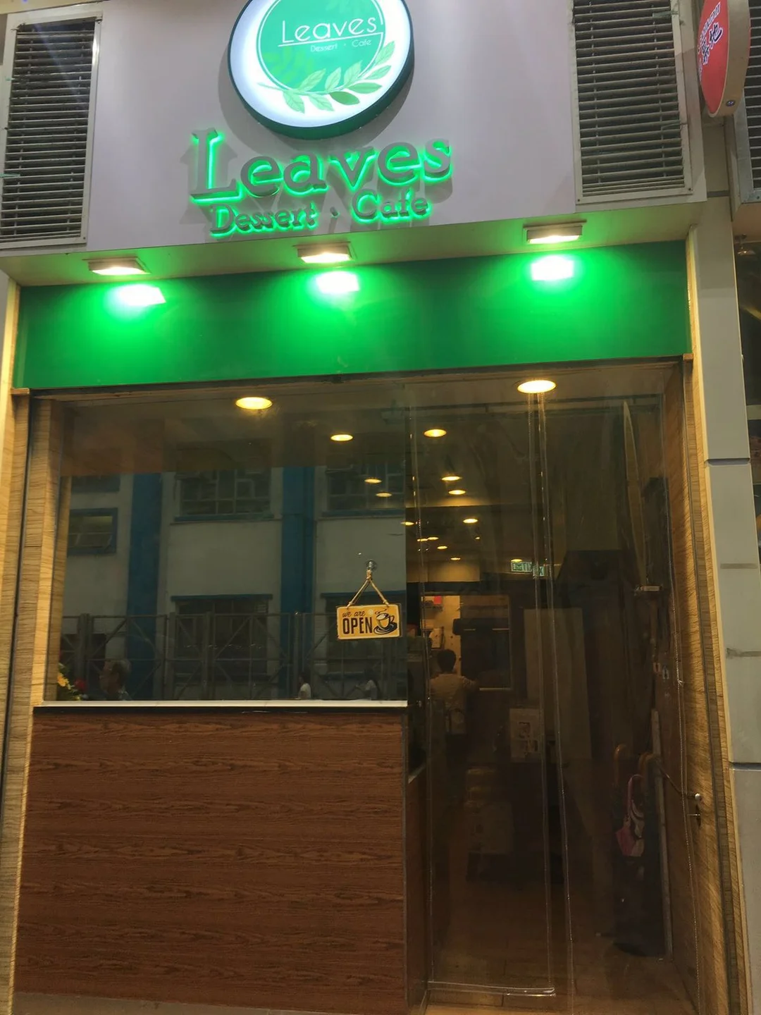 Leaves Dessert Cafe - Western Dessert Coffee Shop in Tsuen Wan Hong ...