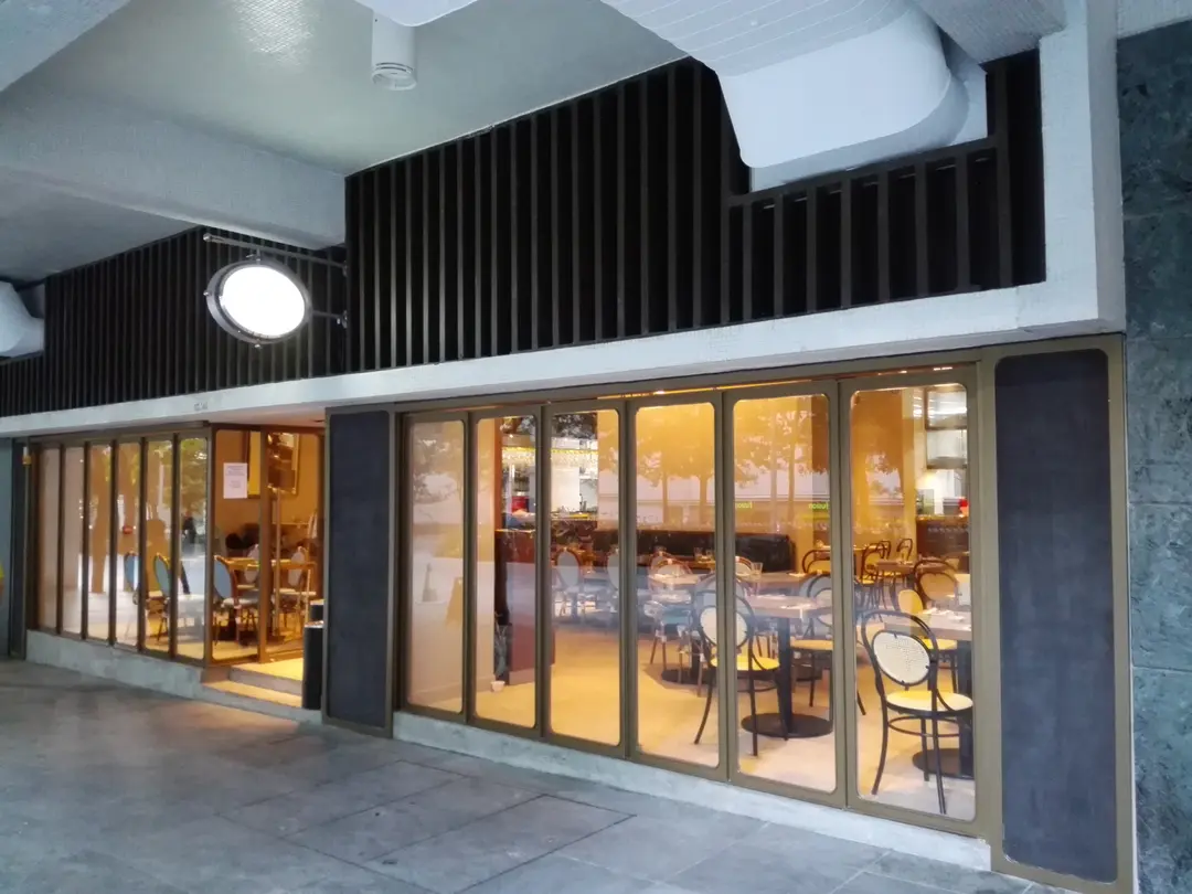 Eiffel Bistro