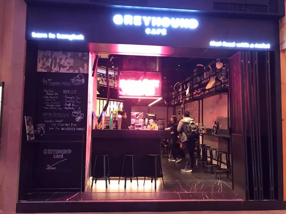 Greyhound Café Thai-pas Bar