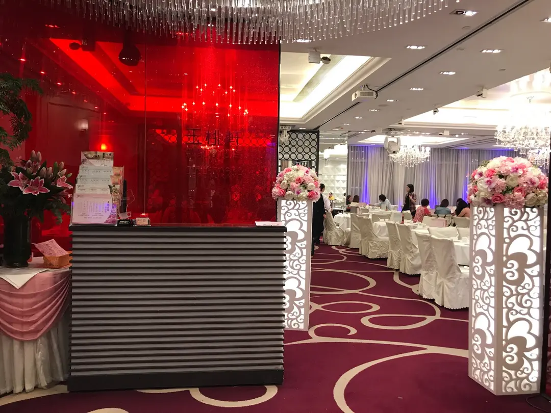 The Graces Restaurant (Crocodile Center)