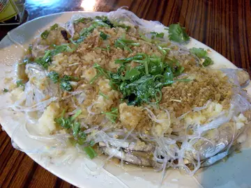 蒜蓉粉絲蒸聖子