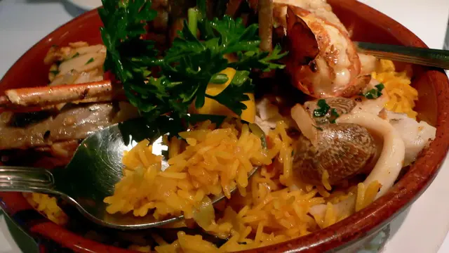 失望的西班牙海鮮焗飯