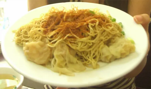 雲吞蝦子撈麵
