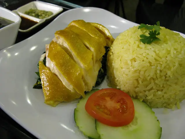 入鄉隨俗的海南雞飯,可能只得一檯客,賣相頗佳。