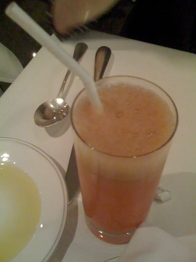 蘋果 + 士多啤梨