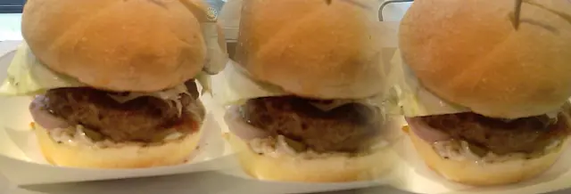 大大個包....牛肉夠厚