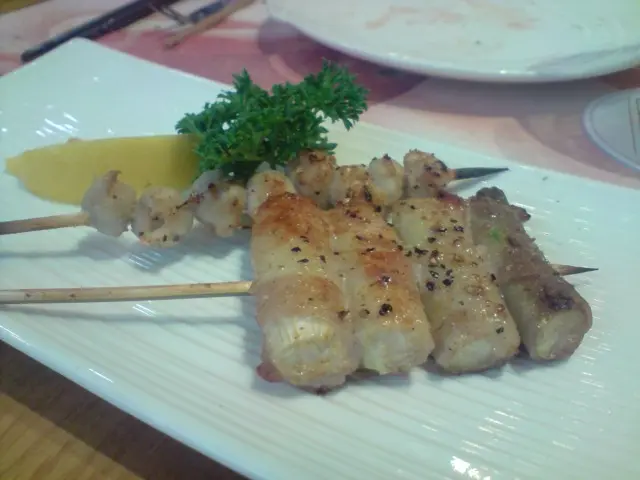 墨魚咀/黑豚肉露筍: 墨魚咀好味, 黑豚肉露筍入口好似只係到露筍, 因為豚肉太薄.