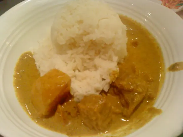 得2舊牛腩既咖哩牛腩飯