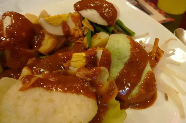 GADO GADO