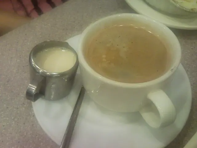 好好味的杏仁咖啡，係落心機沖出來的。