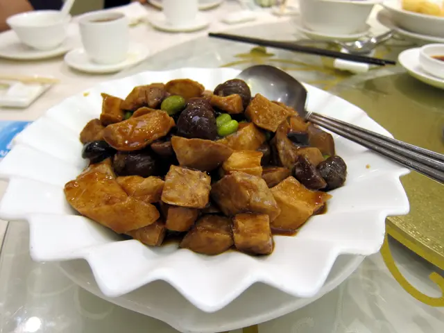 芋頭素雞燜栗子