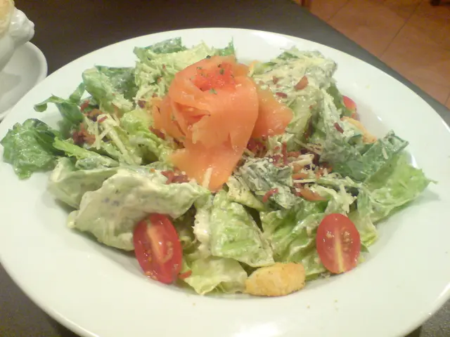 三文魚凱撒沙律