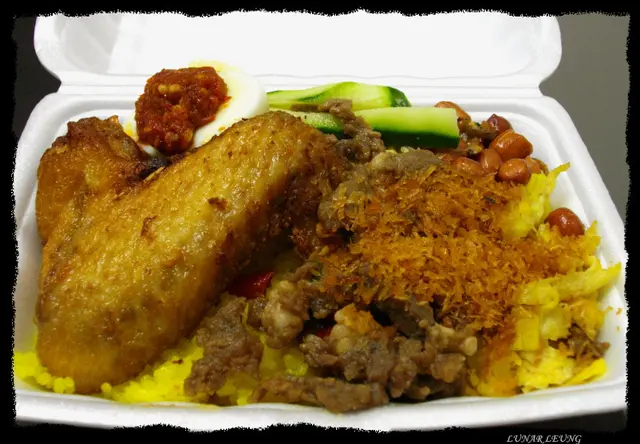 回味無窮印尼餐館---黃薑飯 (Nasi Kuning)