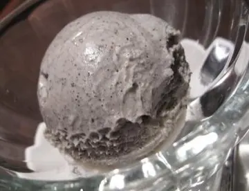 勁香~黑芝麻味雪糕球