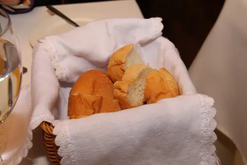 免費前菜---超軟熟麵包