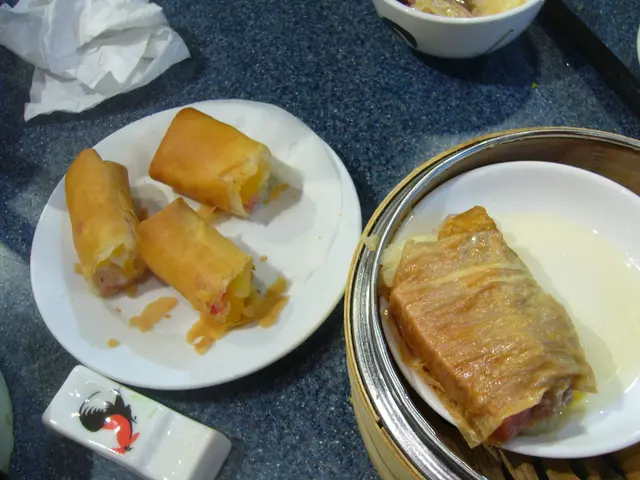 食左先記得影，雜果沙拉卷：香脆可口，大件爽抵食！