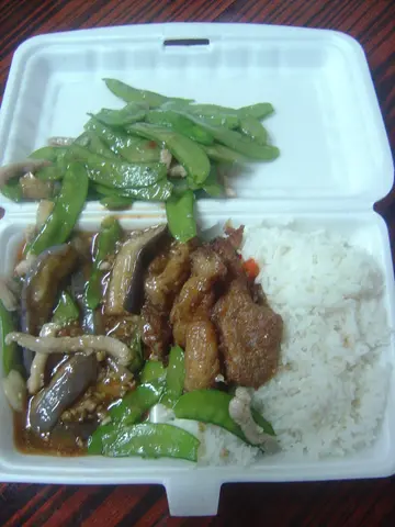 三餸飯