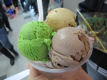 曲奇，綠茶，朱古力同咖啡雪糕