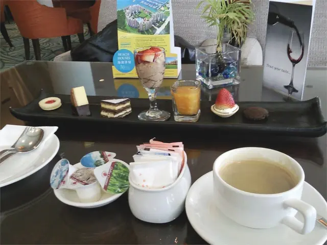 擺相精緻的甜點