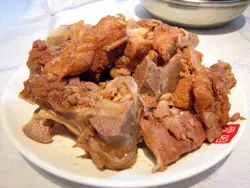 醬架骨$10，好鞋，好似一堆垃圾咁！