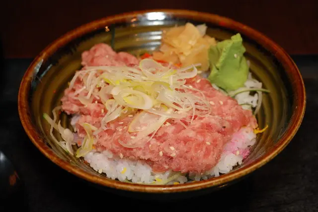 蔥吞拿魚飯定食