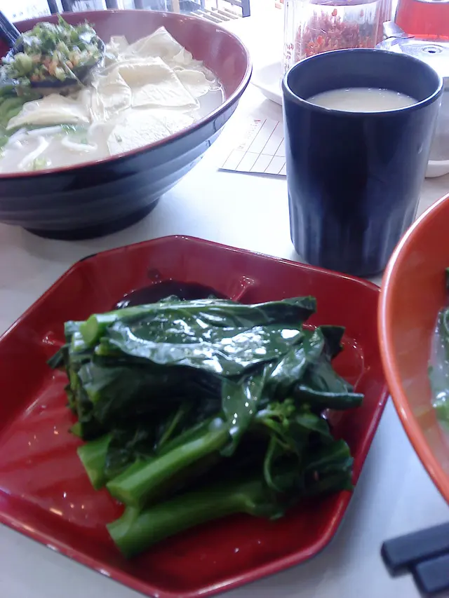 芥蘭(比較多油)＋豆漿～